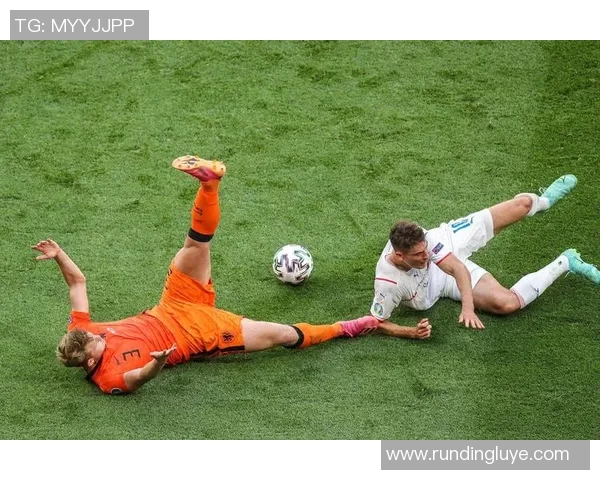 德国足球明星洛伊斯的辉煌职业生涯与对球队的深远影响解析