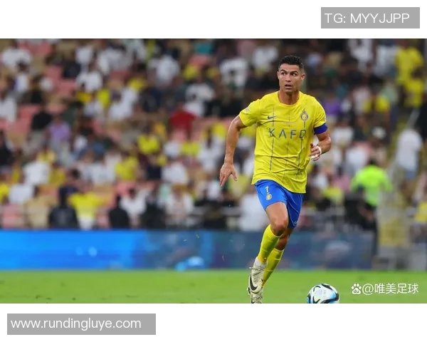 足球明星潮流电脑壁纸精选尽显球场风采与时尚魅力 足球明星潮流电脑壁纸精选尽显球场风采与时尚魅力