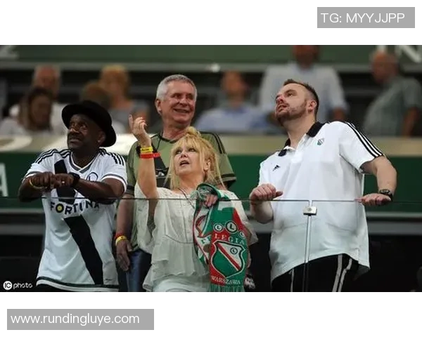 古比斯与华沙莱吉亚的较量揭示了足球战术与团队精神的完美结合